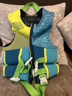 120cm Hyperlite ライフジャケット 子供用のサムネイル