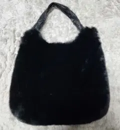 黒フェイクファーバック