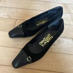 Salvatore Ferragamo パンプス ブラックのサムネイル