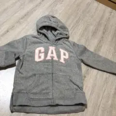 フリースパーカー