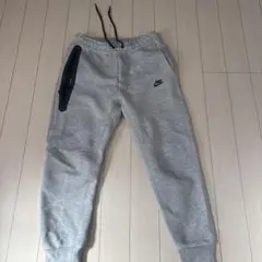 NIKEテックフリースパンツ