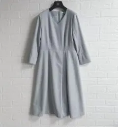 UNTITLED　アンタイトル ウール混アシメタックVネックワンピース　ウール