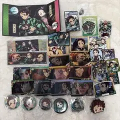 鬼滅の刃 竈門炭治郎 グッズまとめ トレカ シール 色紙 缶バッジ キーホルダー