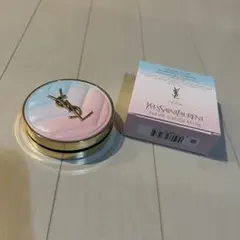 【美品】イヴ・サンローラン ボーテ＜コレクター＞ラディアントタッチグロウパクト