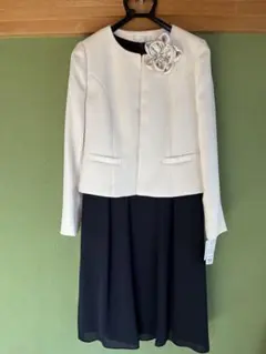 【新品＊即日発送】コサージュ付★11号フォーマル スーツ ワンピース＊カバー付