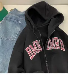 BMNDRMB ロゴ ジップアップパーカー 黒