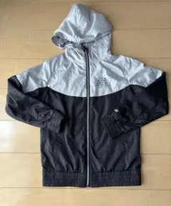 New Balance フード付きウィンドブレーカー