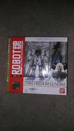 ROBOT魂 ZGMF-X20A ストライクフリーダムガンダム(初回限定)のサムネイル