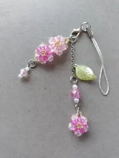 ビーズストラップ バッグチャーム キーホルダー 桜 i 春色 ピンク