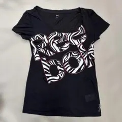 Reebok ブラックゼブラ柄 Vネック 半袖Tシャツ