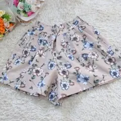 アースミュージックアンドエコロジー♡パンツ　キュロット　フラワー柄　フリーサイズ