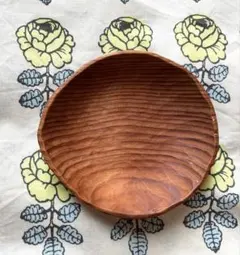 キャトルセゾン　木の皿　木製トレイ