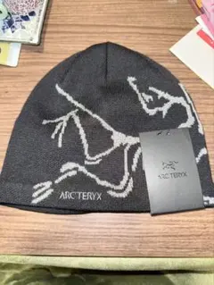 ARC'TERYX 迷彩柄ニット帽 グレー/ホワイト タグ付き - メルカリ
