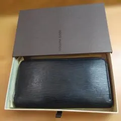ルイヴィトン ジッピーウォレット エピ ブラック ラウンドファスナー 長財布