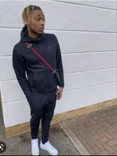 【廃版希少モデル】Nike テックフリース