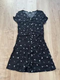 H&M 黒の花柄　半袖　ワンピース US 6サイズ　ガールズ　キッズ