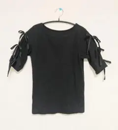 リボン付き ブラック Tシャツ　SPRAY