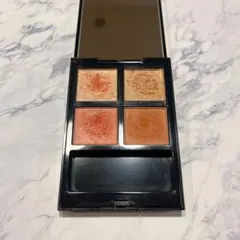 ADDICTION ザ アイシャドウ パレット＋ 010