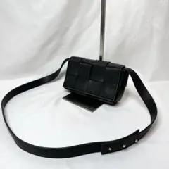 ボッテガヴェネタ　カセット　ベルトバッグ　ショルダーバッグ　マキシ　レザー　黒のサムネイル
