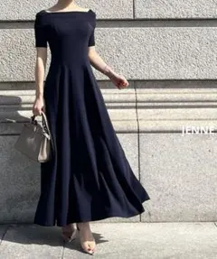 新品未使用 タグ付き オフショルダー　フレアニットワンピース ネイビー L