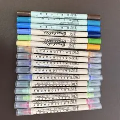 ZIG Memory System マーカーペン 16色 (筆タイプ混合)のサムネイル