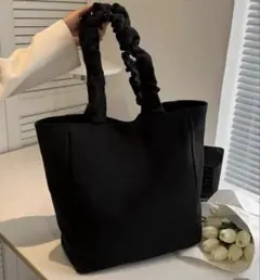 大容量 ブラック トートバッグ フリル　かばん
