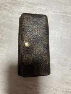 LOUIS VUITTONチェック柄レザーキーケース4連