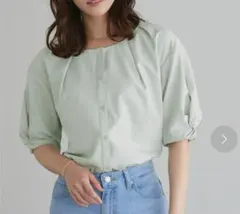 マーベラスバイピエロ❤︎ 2wayツイストスリーブブラウス⭐︎超美品！のサムネイル