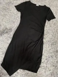 【美品】タイトワンピース 半袖 Vネック アシンメトリー ブラック　リブ