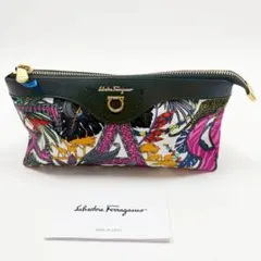 Salvatore Ferragamo フェラガモ ポーチ ジャングルアニマル柄のサムネイル