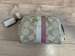 COACH ロゴ入りキャンバスポーチ