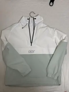 【未使用に近い】デサント（DESCENTE）アノラックパーカー ホワイト×ミントのサムネイル