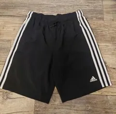 adidas 3本ライン 黒 ハーフパンツ 160