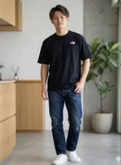 THE NORTH FACE ブラック Tシャツ ユニセックス！