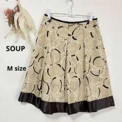 スープ　SOUP フレアタックスカート　M 総柄　イエロー　幾何学模様　ひざ丈