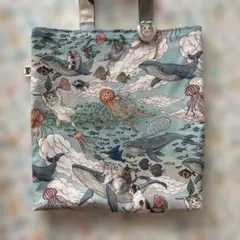 ハンドメイド 保冷 ファスナーポーチ 2点セット おとぎの国の猫と仲間