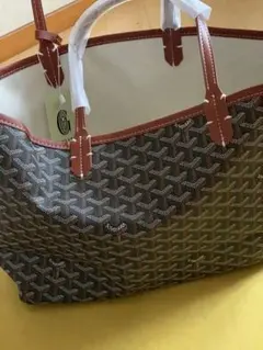 Item thumbnail for item 955806f6-e904-4ae1-8a96-990a209d8a8e