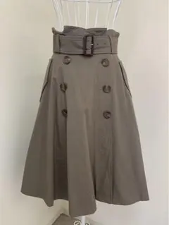 アプワイザーリッシェ　トレンチ風　ひざ丈　フレアスカート　ベルト付き