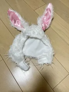 ウサギ耳帽子 フェイクファー 白
