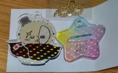 マジカルちいかわ　ラッコ　アクスタにもなるアクリルホログラムキーホルダー