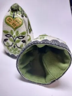 アンティーク 美しいシルク刺繍絵 額装 オランダ民族衣装/正装 少年と