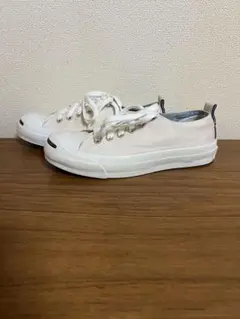 ホワイトキャンバススニーカー ローカット　コンバース