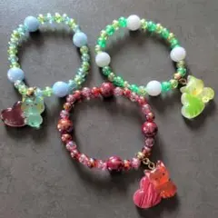 キッズブレスレット　ねこチャーム