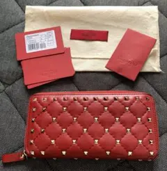 VALENTINO GARAVANI ロックスタッズ キルティング長財布 レッドのサムネイル