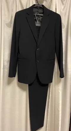 GU 紺色スーツ（ジャケット＋パンツ）