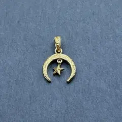 三日月のネックレストップ ヘッド 彫刻 エスニック ゴールド 素材不明