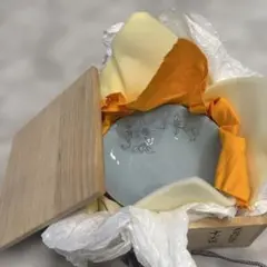 淡い青色 花柄 陶器の皿