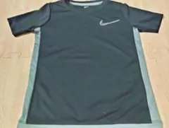 ナイキ　Ｔシャツ２枚＆短パン１枚