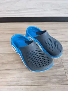 Crocs クロックス ブルー 15.5cm （C8）ベビーサンダル