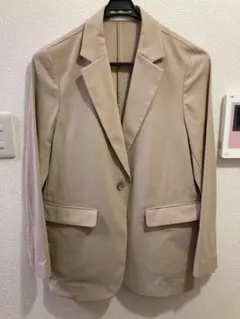 ユニクロのUVカットリラックスジャケットLサイズ。